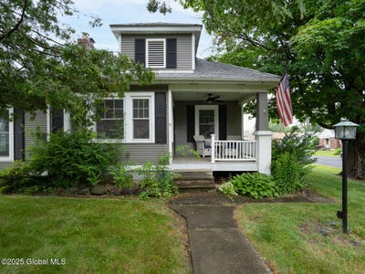 /international/us/23-hampton-avenue-east-greenbush-ny-110100128628/