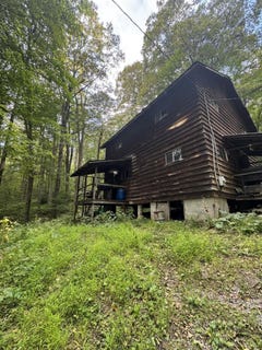 /international/us/237-spy-hill-ln-durbin-wv-110102599468/
