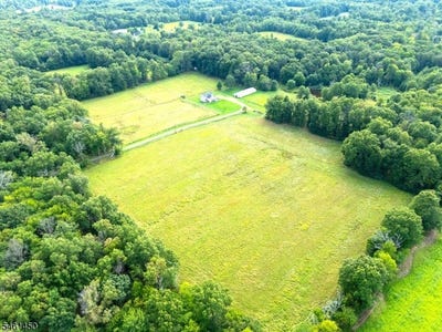 /international/us/73-75-featherbed-ln-raritan-twp-nj-110110254364/