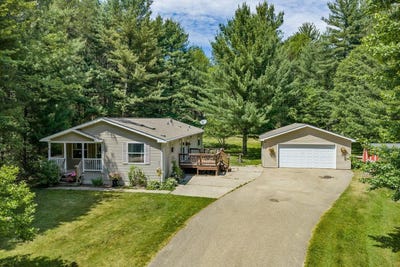/international/us/1366-fur-drive-wisconsin-dells-wi-110108826378/