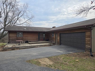/international/us/12351-e-820th-st-colchester-il-110106844437/