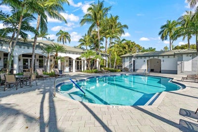 /international/us/1690-renaissance-commons-boulevard-boynton-beach-fl-110107407293/
