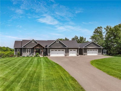 /international/us/e5695-510th-avenue-menomonie-wi-110096850954/