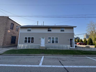 /international/us/14-e-beloit-street-darien-wi-110108351333/