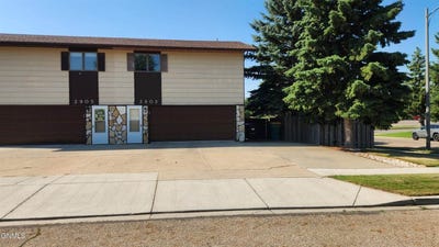 /international/us/2903-vancouver-lane-bismarck-nd-110100984374/
