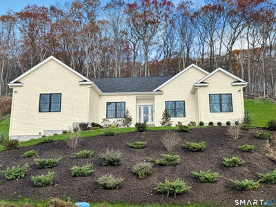 /international/us/15-hunting-ridge-road-middlebury-ct-110097973001/