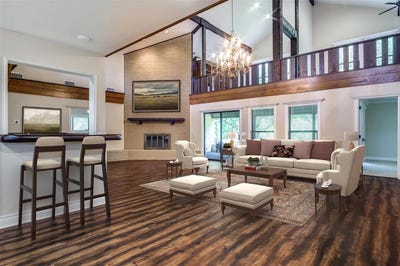 /international/us/313-lakeview-drive-runaway-bay-tx-110092026580/?lang=en