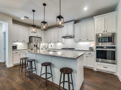 /international/us/916-timber-ridge-drive-justin-tx-110099537101/