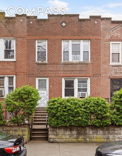 /international/us/31-22-36th-street-queens-ny-110107080590/