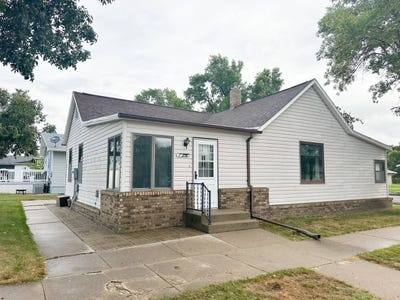 /international/us/128-e-walnut-avenue-linton-nd-110110253446/