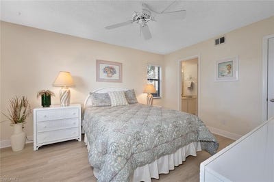 /international/us/4366-27th-naples-fl-110101231251/