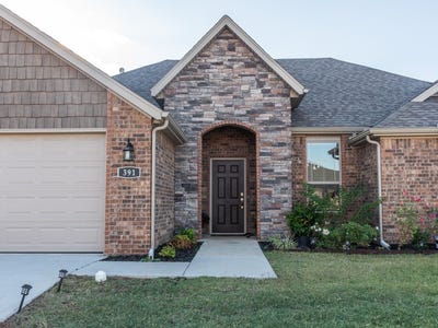 /international/us/391-holly-street-centerton-ar-110108493634/
