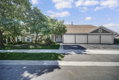 /international/us/607-berkley-court-schaumburg-il-110108409928/