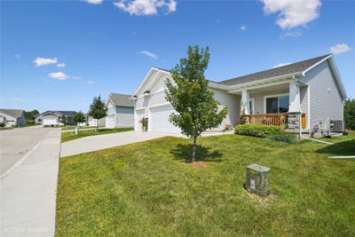 /international/us/9841-thorton-drive-johnston-ia-110109588956/