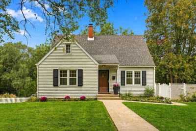 /international/us/2343-coates-street-dubuque-ia-110119990903/