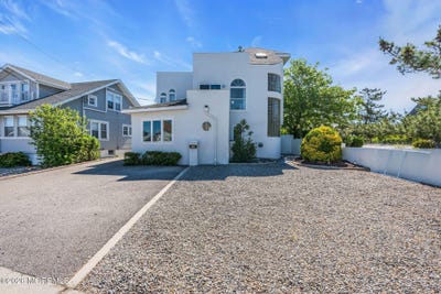 /international/us/1322-ocean-avenue-point-pleasant-beach-nj-110108755405/