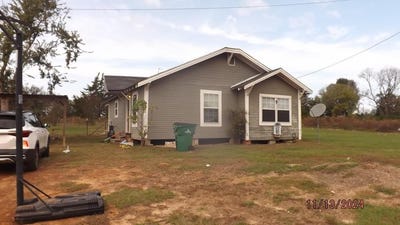 /international/us/211-an-county-road-1200-elkhart-tx-110095735791/