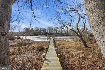 /international/us/32135-river-road-millington-md-110104976448/