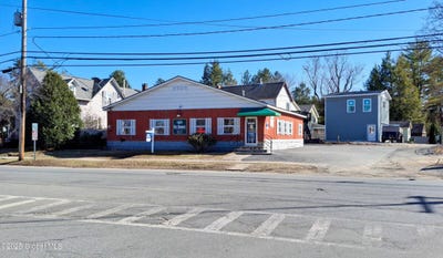 /international/us/48-lincoln-avenue-saratoga-springs-ny-110106984383/