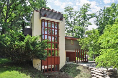/international/us/230-e-south-street-worthington-oh-110100338674/