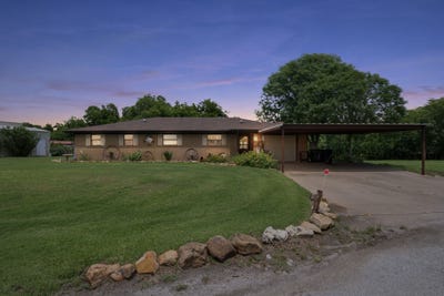 /international/us/1802-long-creek-court-granbury-tx-110108446525/