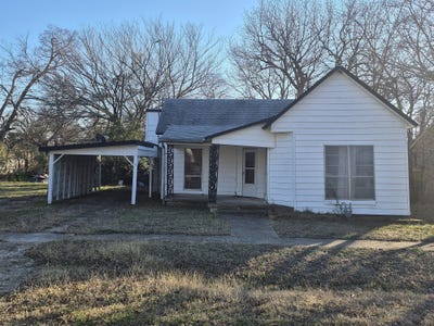 /international/us/307-w-spruce-street-whitewright-tx-110107456724/