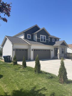 /international/us/425-champlain-dr-johnson-creek-wi-110101041893/