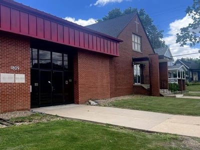 /international/us/1809-9th-street-sw-cedarrapids-ia-110109143593/