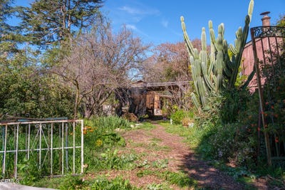 /international/us/8624-nye-road-ventura-ca-110105389251/