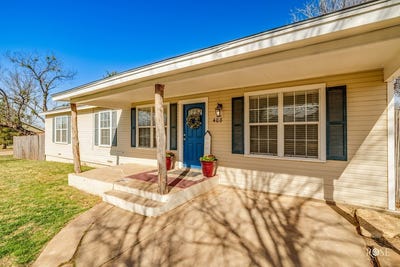 /international/us/408-murrell-avenue-ballinger-tx-110108499035/