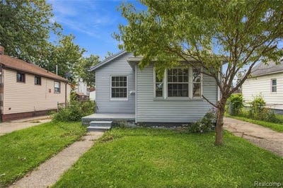 /international/us/8212-republic-avenue-warren-mi-110120041706/
