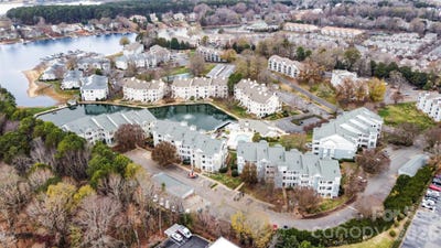 /international/us/18840-nautical-drive-cornelius-nc-110104910702/