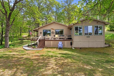 /international/us/30173-brown-road-danbury-wi-110108383262/