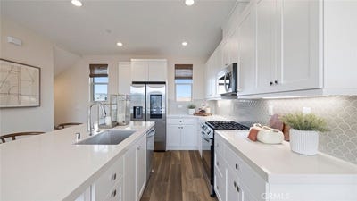 /international/us/312-fawn-street-rancho-mission-viejo-ca-110099069899/