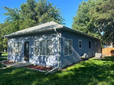 /international/us/135-n-elm-street-ainsworth-ne-110100772481/
