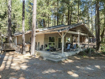 /international/us/3504-azalea-drive-grants-pass-or-110106920368/