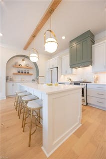 /international/us/200-traditions-way-chesapeake-va-110120112891/
