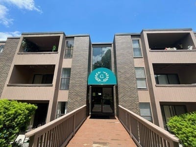 /international/us/24-shrewsbury-shrewsbury-ma-110107279082/