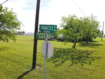 /international/us/0-s-frances-street-terrell-tx-110108066829/