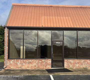 /international/us/907-s-locust-street-lot-a-mccomb-ms-110108411947/