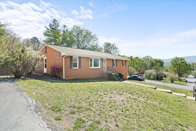 /international/us/403-ingal-blvd-salem-va-110107341362/