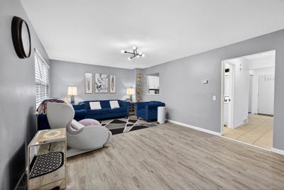 /international/us/1329-tompkins-drive-madison-wi-110107393788/