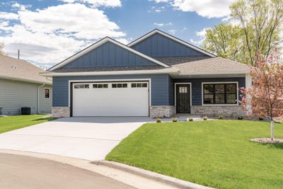 /international/us/618-johnson-pl-onalaska-wi-110104306943/