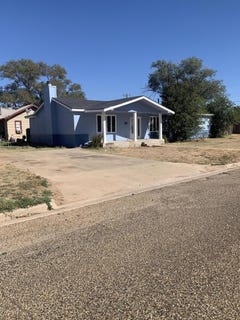 /international/us/750-s-13th-street-slaton-tx-110107539757/