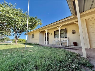/international/us/105-w-elm-street-gustine-tx-110101306906/