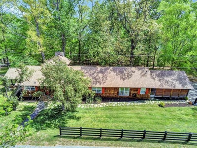 /international/us/131-lakeside-drive-scottsville-ky-110107540346/