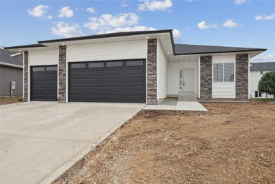 /international/us/2331-n-8th-avenue-e-newton-ia-110099401664/