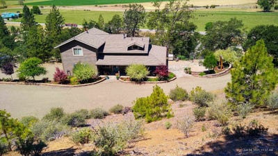 /international/us/134-heppner-lane-fort-jones-ca-110098281722/