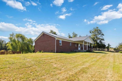 /international/us/4961-battlefield-memorial-highway-berea-ky-110101540216/?lang=id