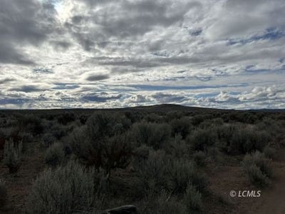 /international/us/rock-house-rd-lot-300-christmas-valley-or-110090970330/